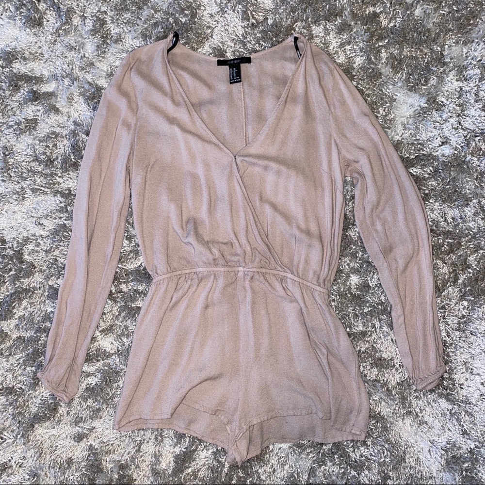 Cute beige romper